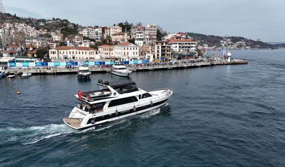 Bosphorus Sunset Tour in  Luxury Yacht - Self Coming 
