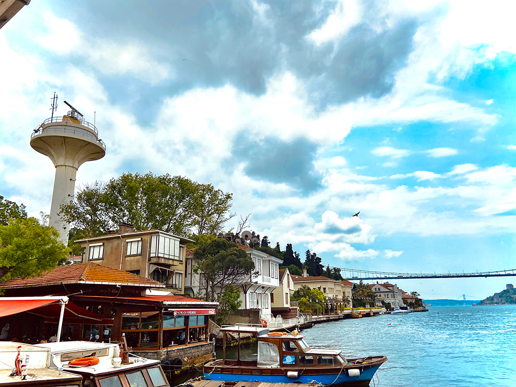 Bosphorus Sunset Tour in Luxury Yacht - With Hotel Transfer